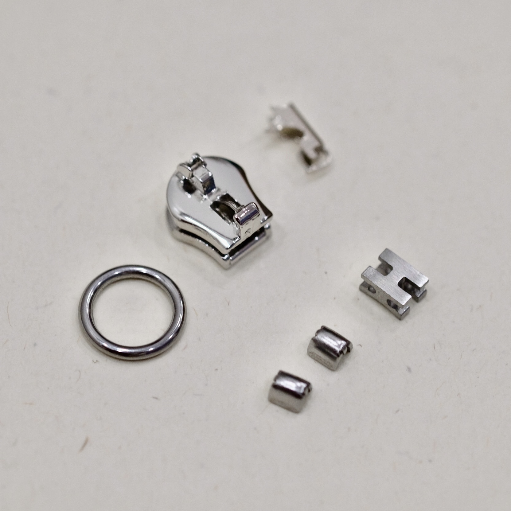 Đầu khoá thép M4